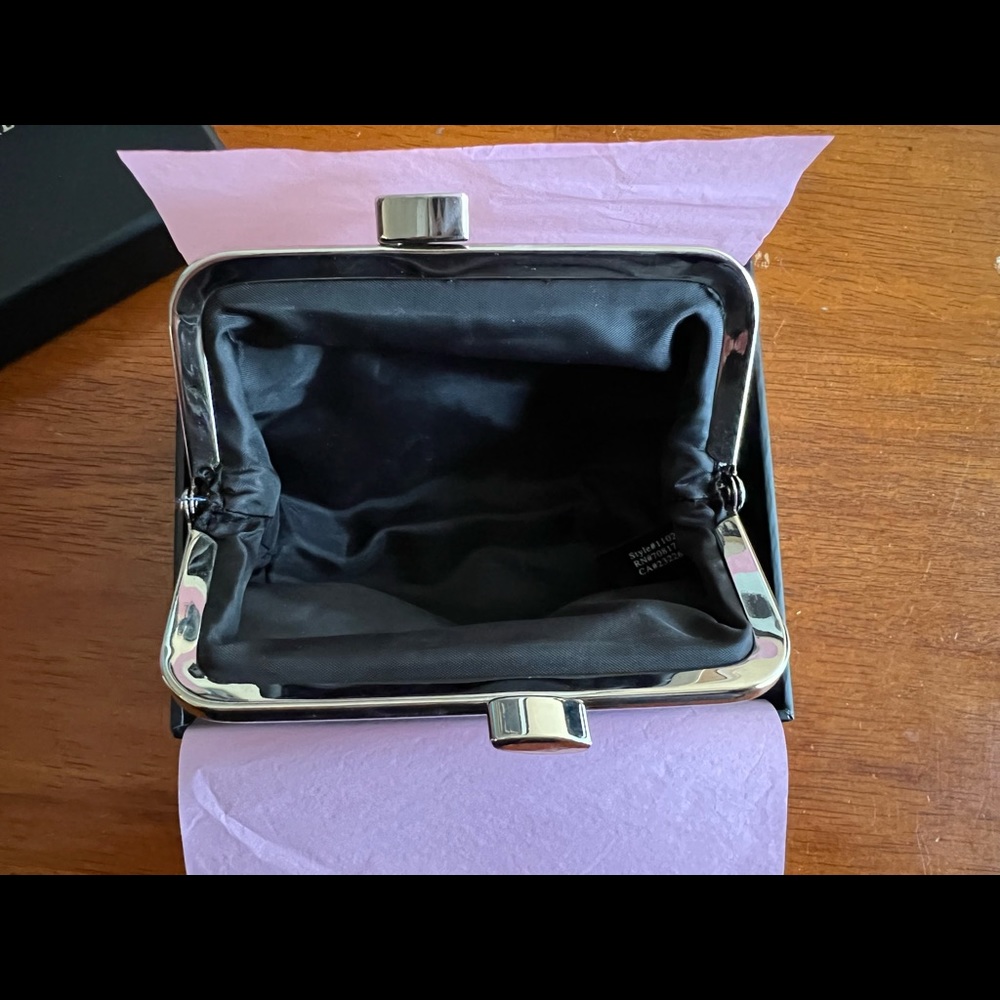 5 for $25 🛍️ item

Victoria’s Secret Angel Limited Edition Sequin Evening Bag - Picture 3 of 5
